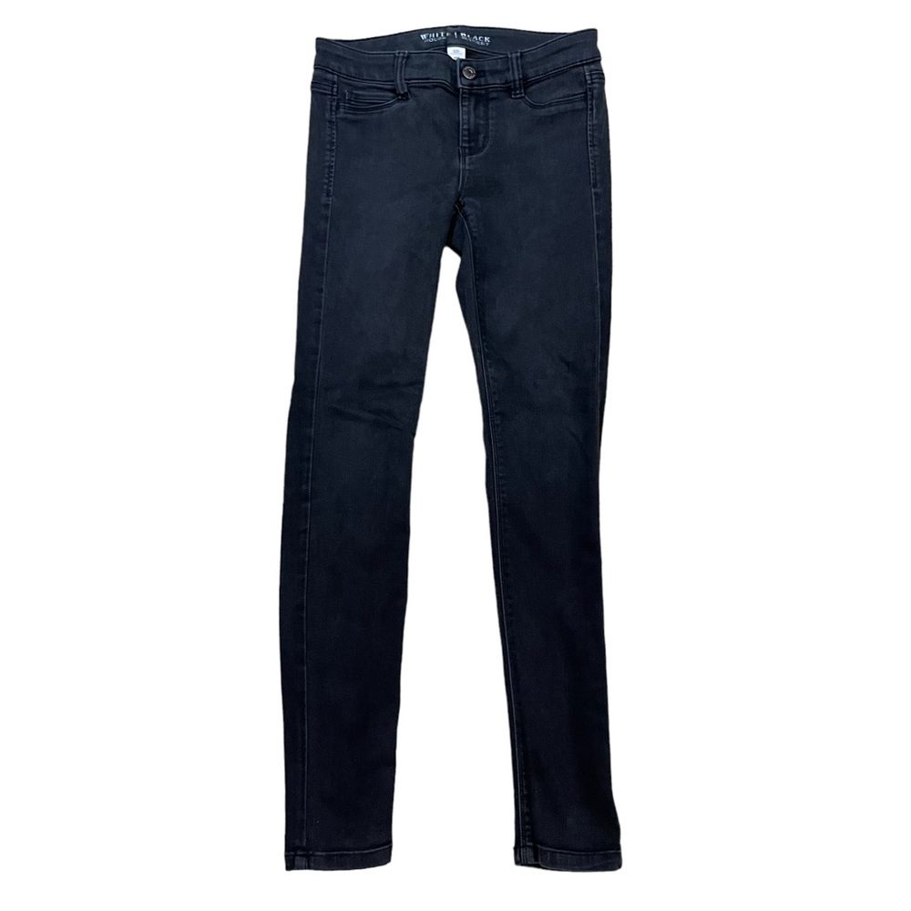 White House Black Market Black Skinny Jeans. Size XXS